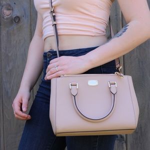 Medium crossbody purse